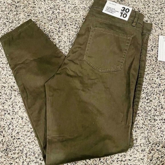 JOE’s Moto Slim Denim Pant
Ultra Slim Stretch SZ 10/30 NWT!! - Picture 4 of 10